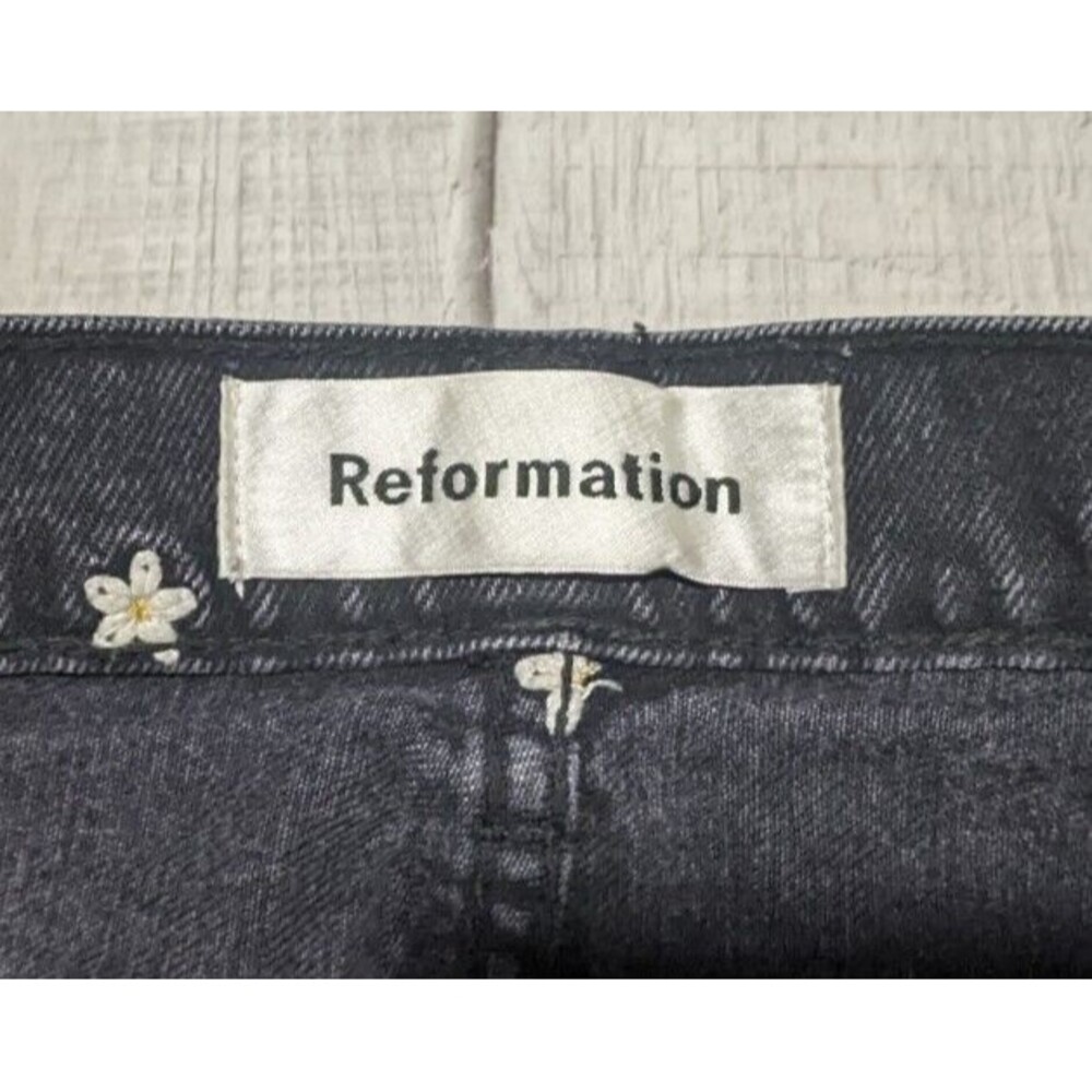 Reformation Cynthia High Relaxed Black Daisy Jeans Women's Size 25 - Picture 2 of 10